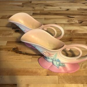 2 HULL Cornucopia Woodland Vases in excellent condition…no chips or cracks 😻